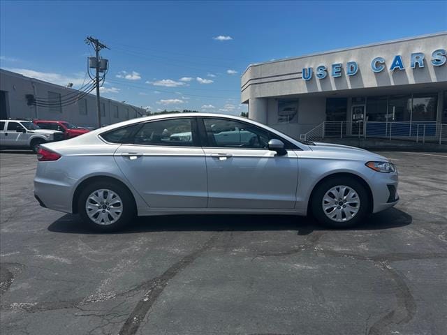 Used 2019 Ford Fusion S with VIN 3FA6P0G76KR254989 for sale in Kansas City