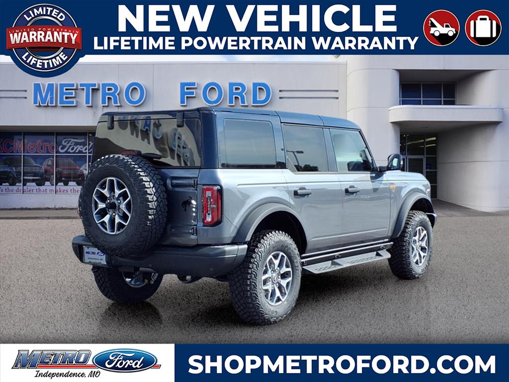 2025 Ford Bronco Badlands photo 3