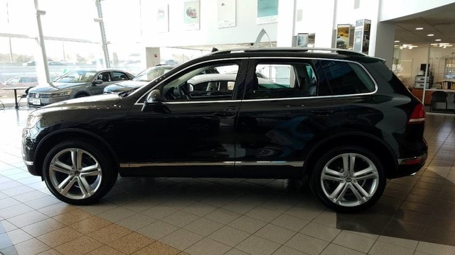 2017 Volkswagen Touareg Executive
