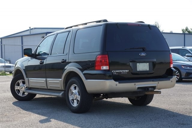 Used 2005 Ford Expedition Eddie Bauer with VIN 1FMFU17555LA76028 for sale in Houston, TX