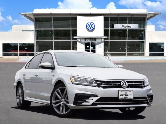 2018 Volkswagen Passat R-Line