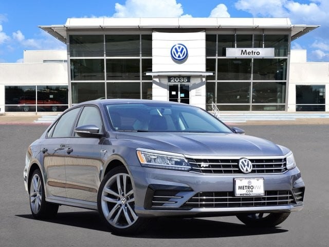 2018 Volkswagen Passat R-Line