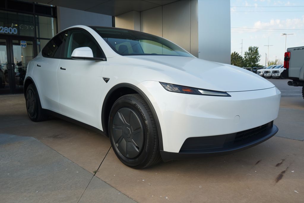 Used 2026 Tesla Model Y Standard with VIN 7SAYGDEE4TA653544 for sale in Oklahoma City, OK