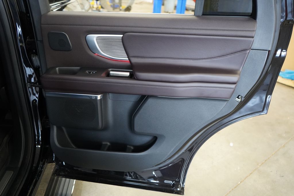 2025 Ford Expedition Platinum - Photo 21