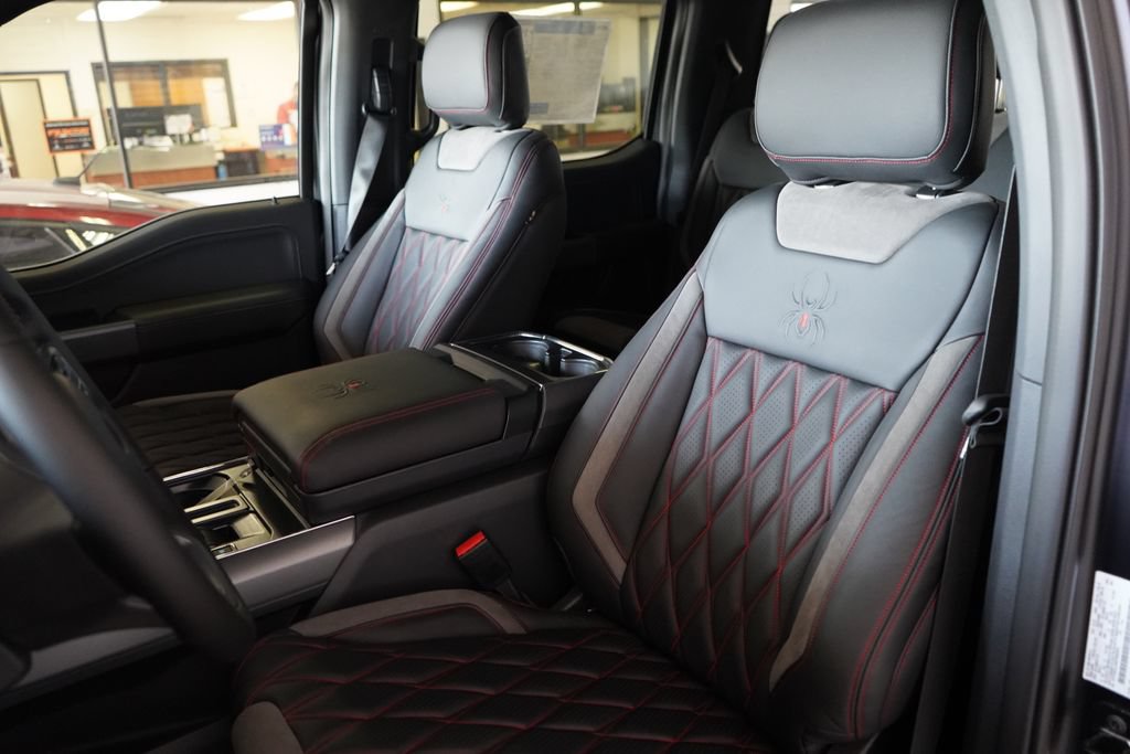 2025 Ford F-150 XLT - Photo 20