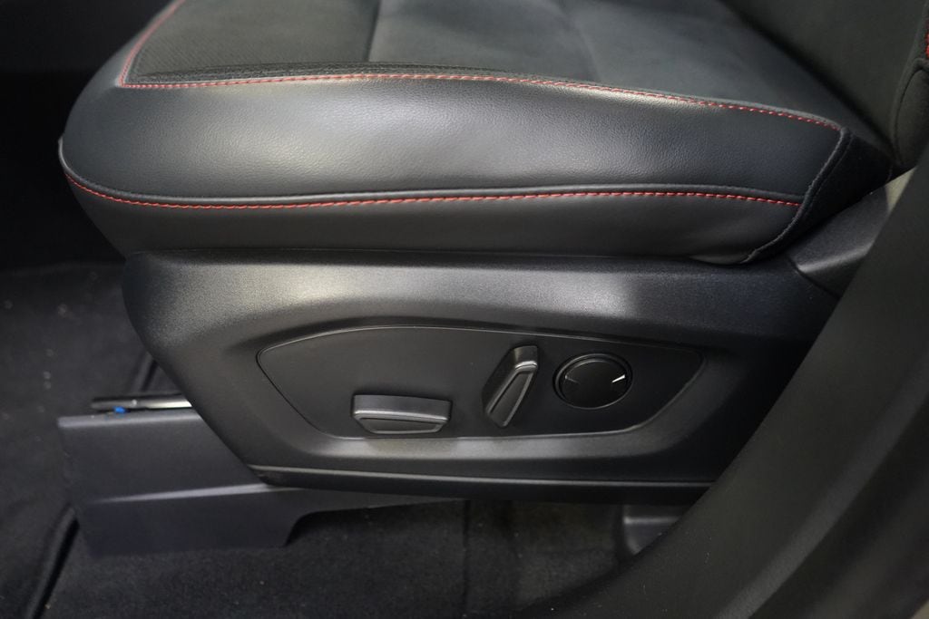 2026 Ford Explorer ST - Photo 14