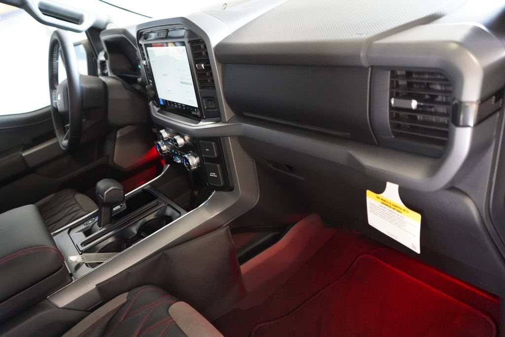2025 Ford F-150 XLT - Photo 23