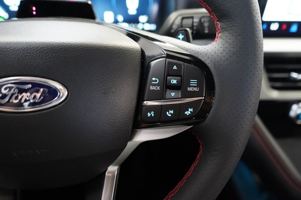 2026 Ford Explorer ST - Photo 31