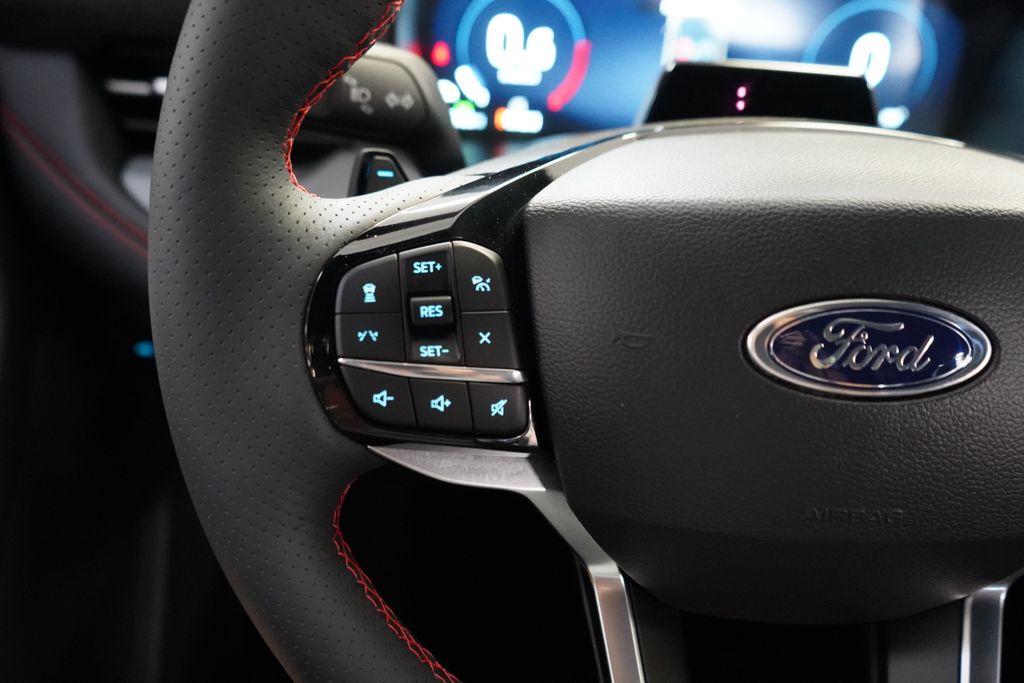 2026 Ford Explorer ST - Photo 30