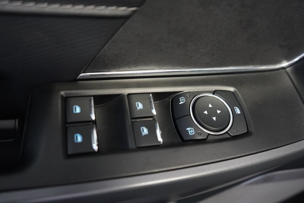 2025 Ford F-150 XLT - Photo 30