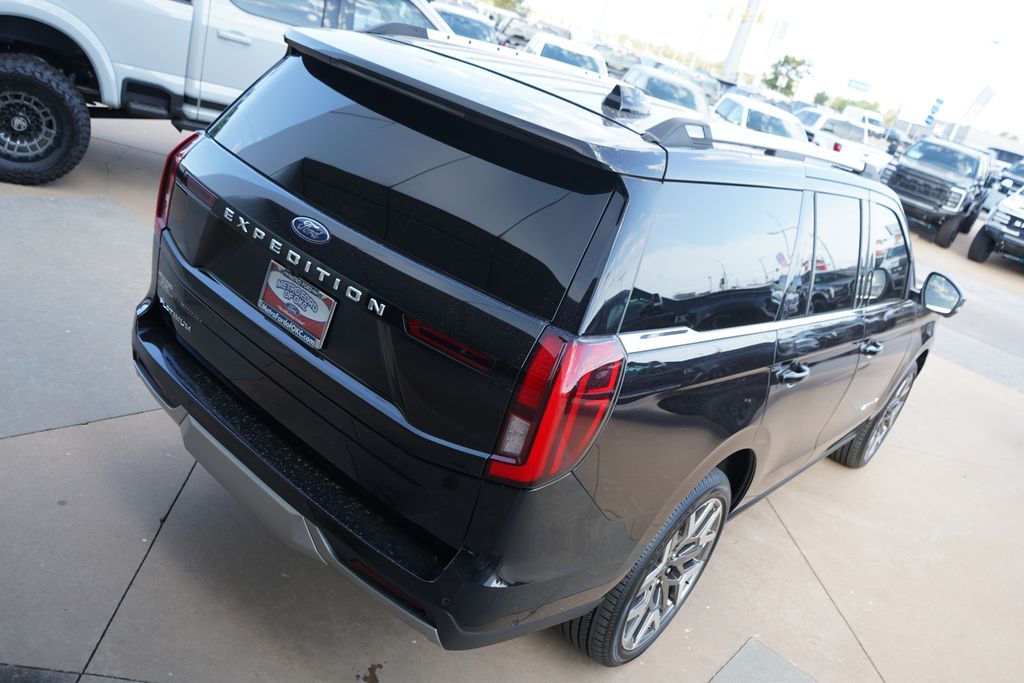 2025 Ford Expedition Platinum - Photo 11