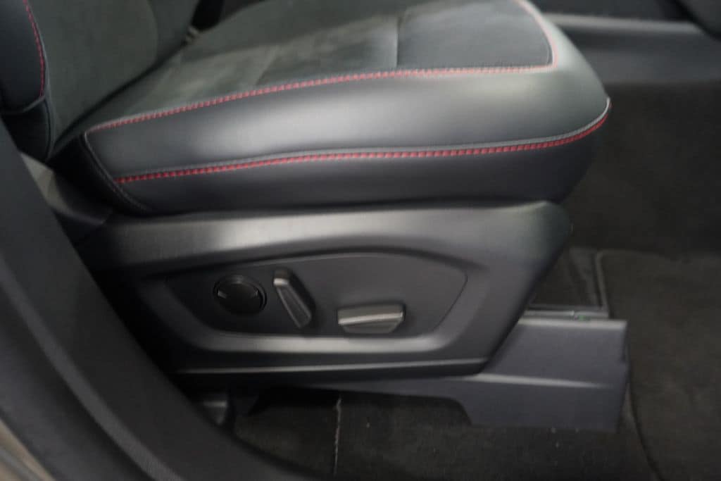 2026 Ford Explorer ST - Photo 18