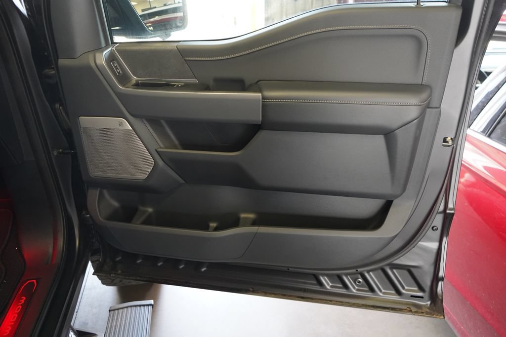 2025 Ford F-150 XLT - Photo 22