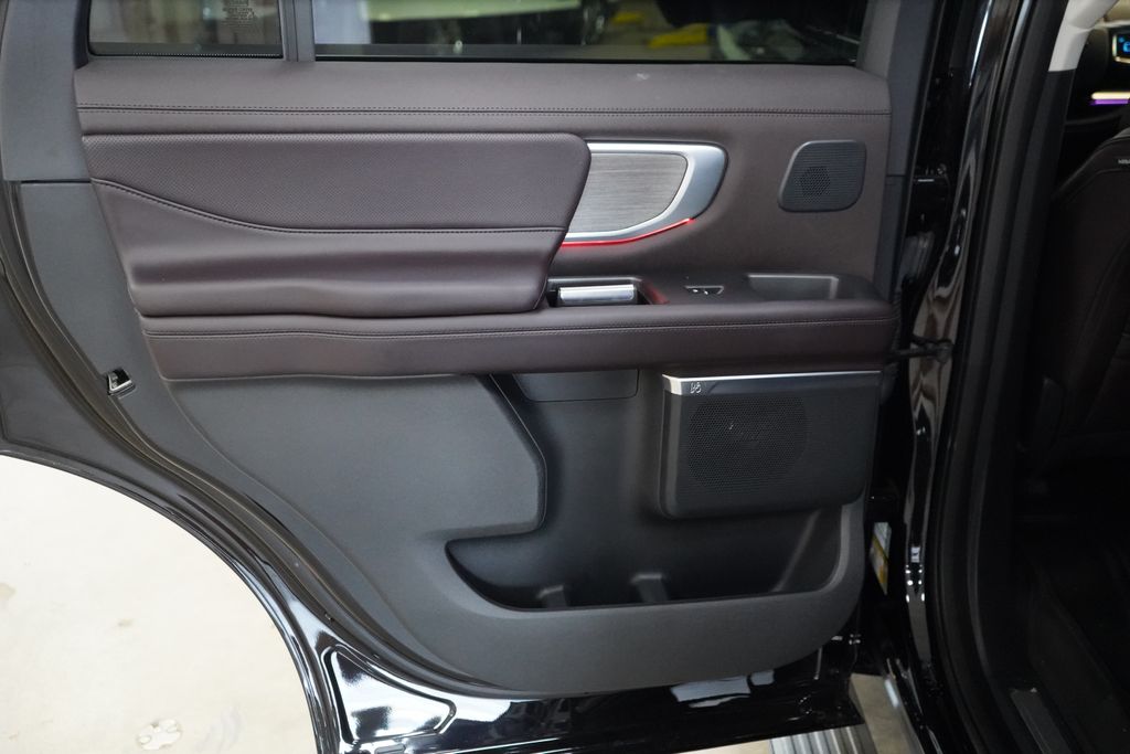 2025 Ford Expedition Platinum - Photo 26