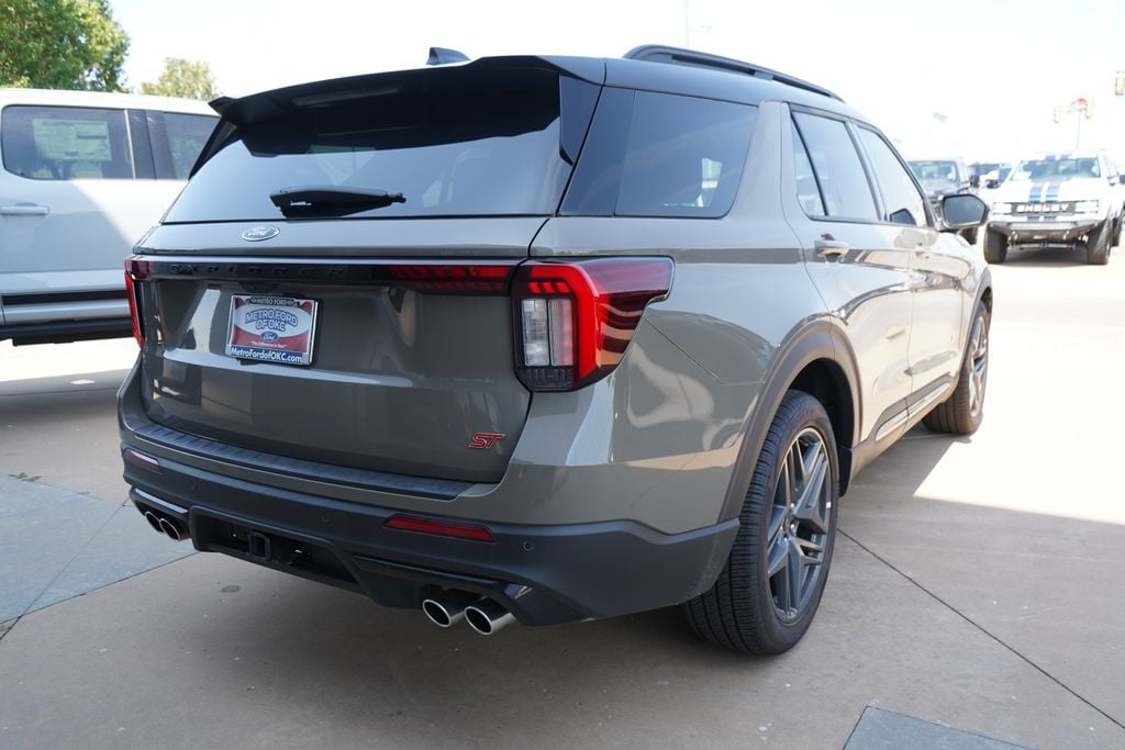 2026 Ford Explorer ST - Photo 7