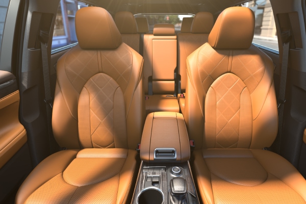 New Highlander interior dashboard in tan leather