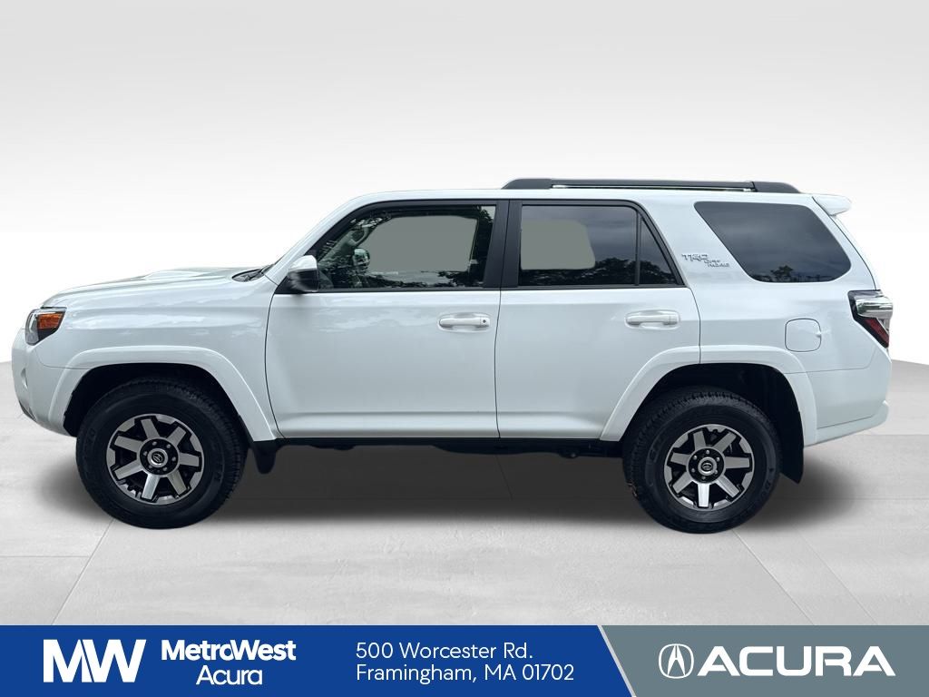 2024 Toyota 4Runner TRD photo 3