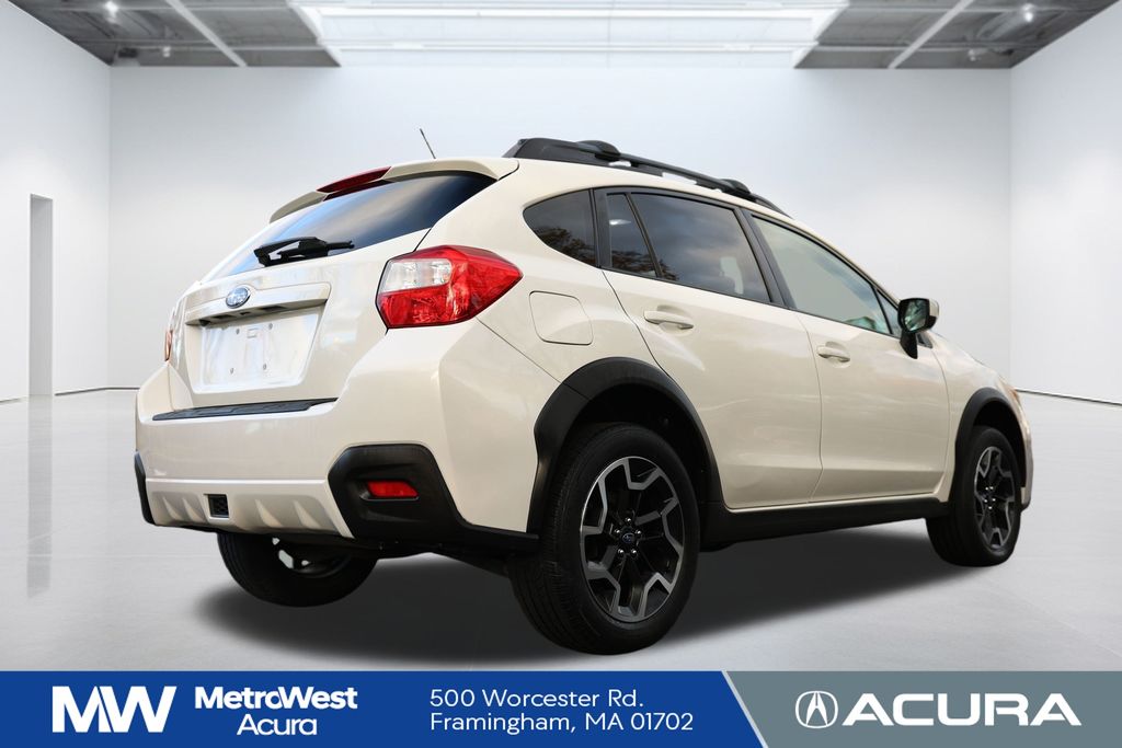 2016 Subaru Crosstrek 2.0i Premium photo 3