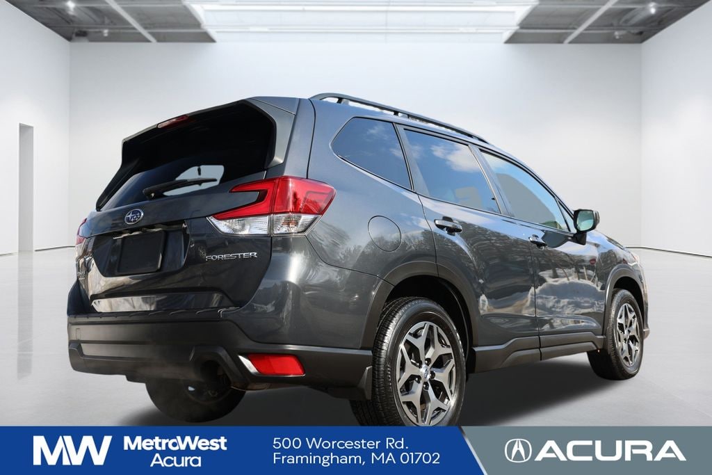 Used 2023 Subaru Forester Premium SUV