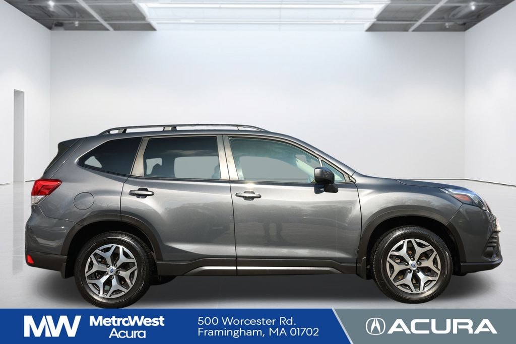 Used 2023 Subaru Forester Premium SUV