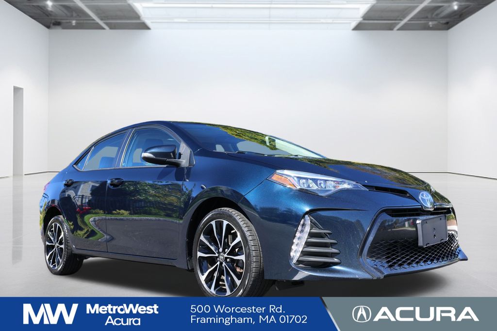 2019 Toyota Corolla L photo 2