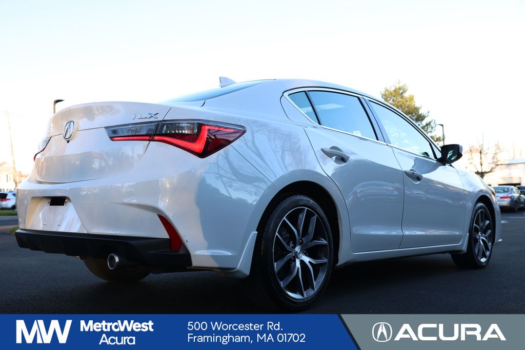 2021 Acura ILX Premium photo 3