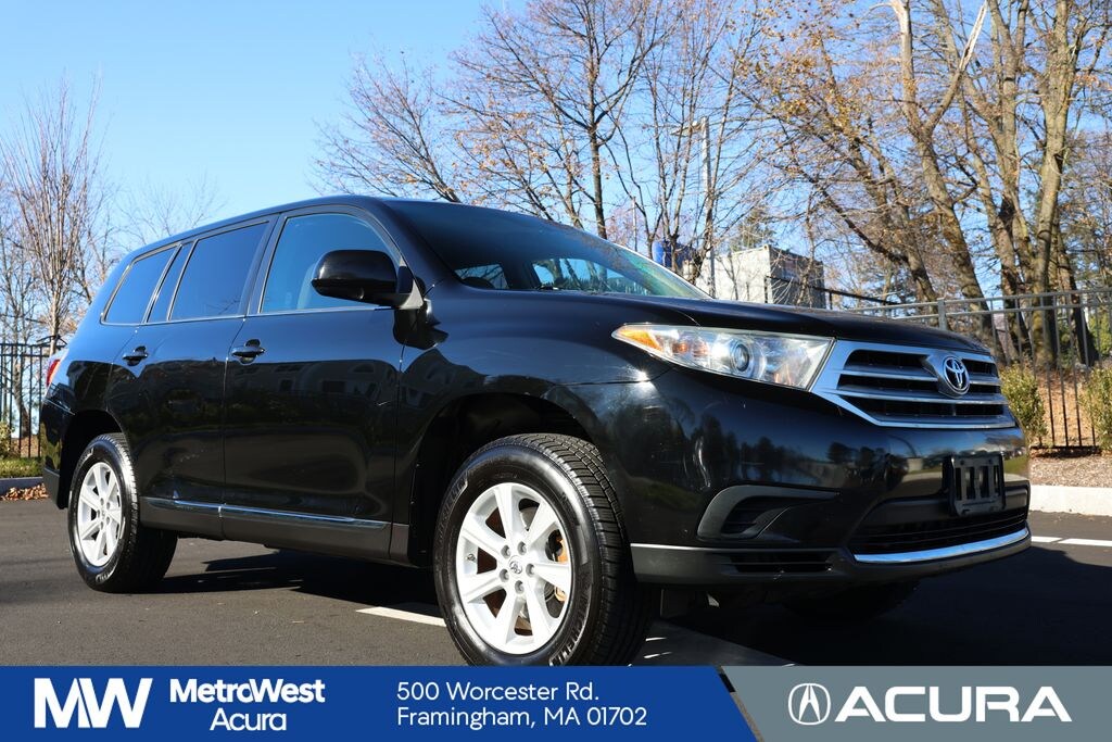 Used 2013 Toyota Highlander 4WD Plus V6 SUV