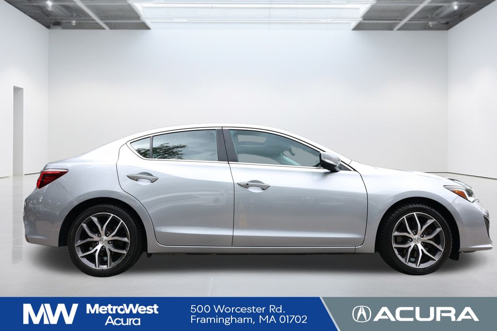 2020 Acura ILX Premium photo 3