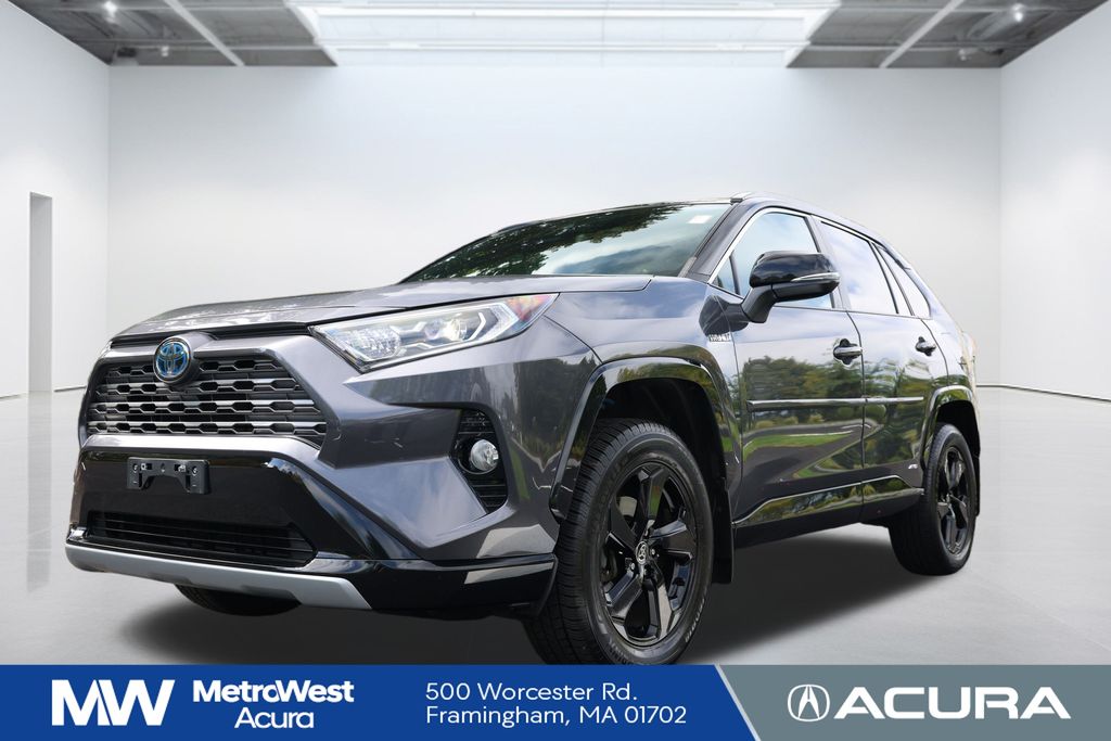 2021 Toyota RAV4 XSE's photo