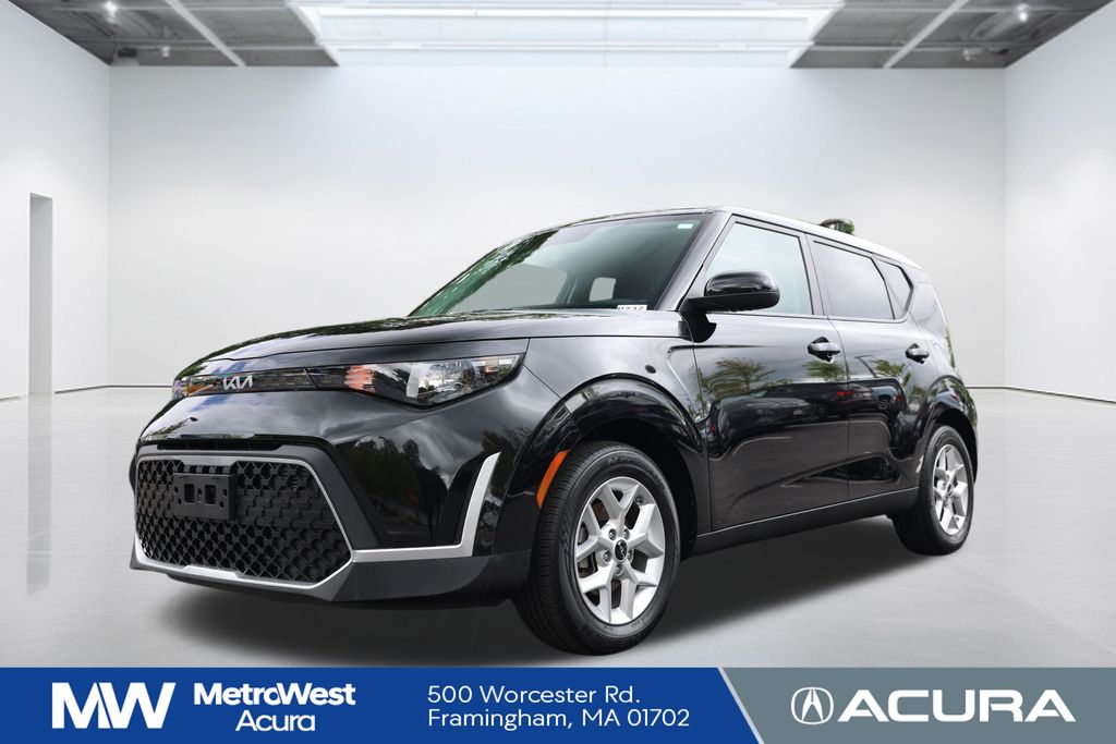 2023 Kia Soul 2.0L LX IVT's photo