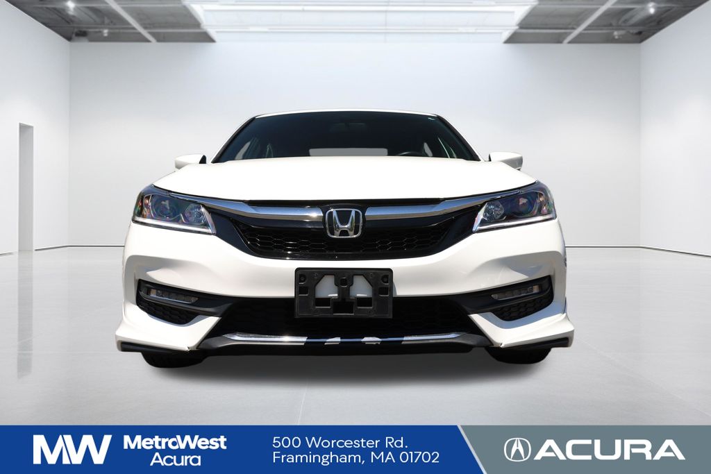 Used 2017 Honda Accord Sport SE with VIN 1HGCR2F17HA078331 for sale in Framingham, MA