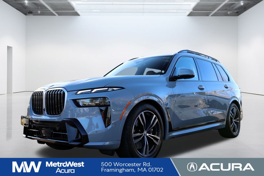 2023 BMW X7 40i's photo