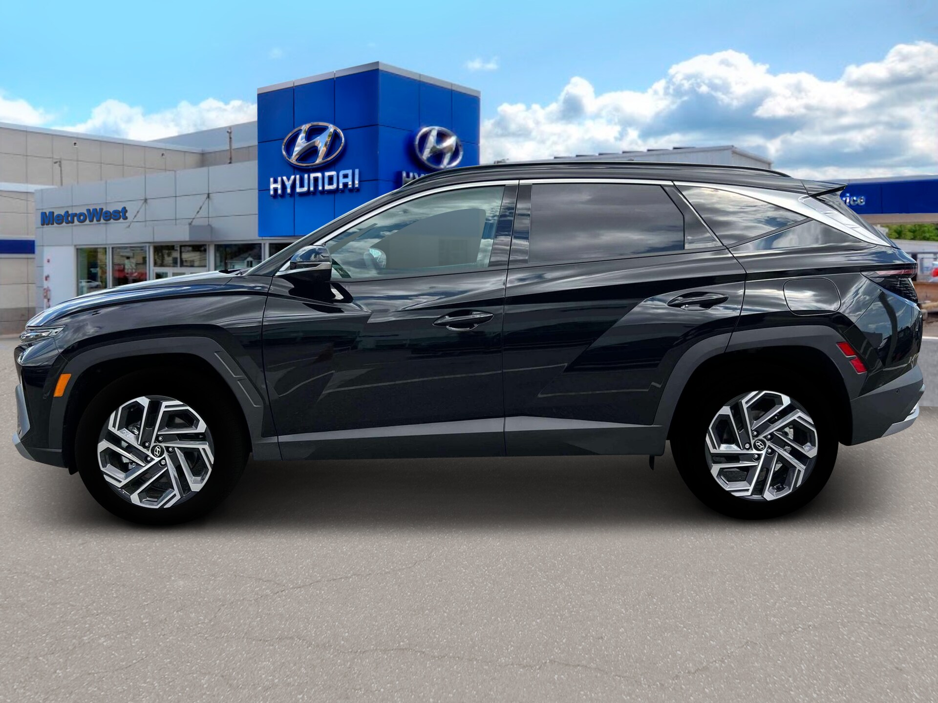 2025 Hyundai Tucson Hybrid Limited photo 3