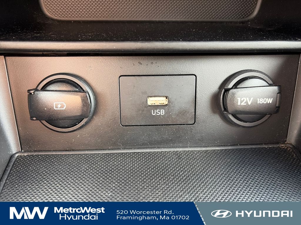 2023 Hyundai Kona SEL - Photo 30