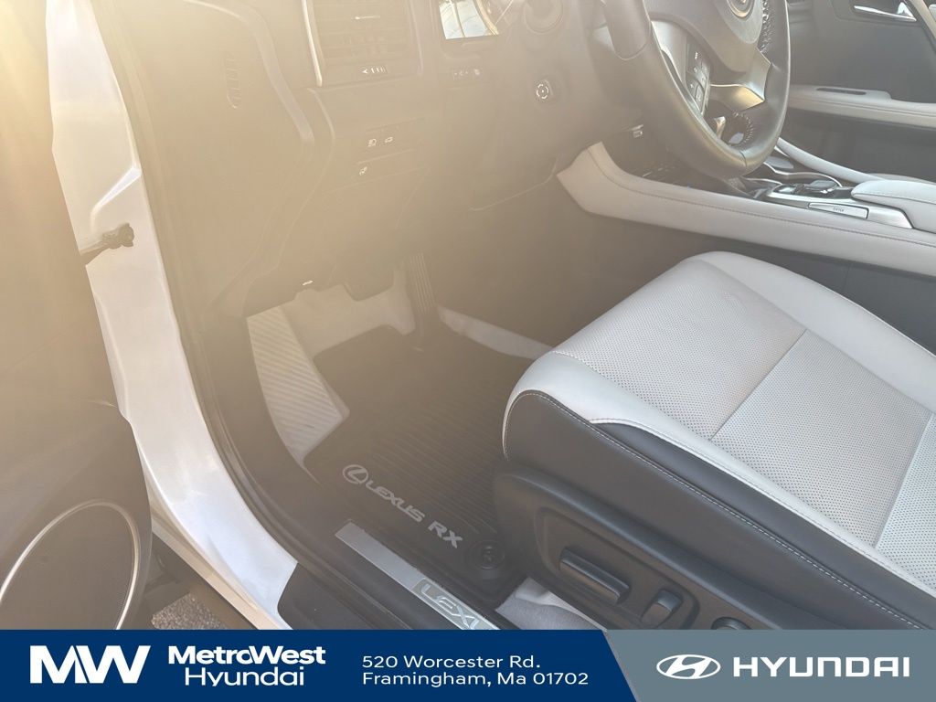 2019 Lexus RX 350 - Photo 16