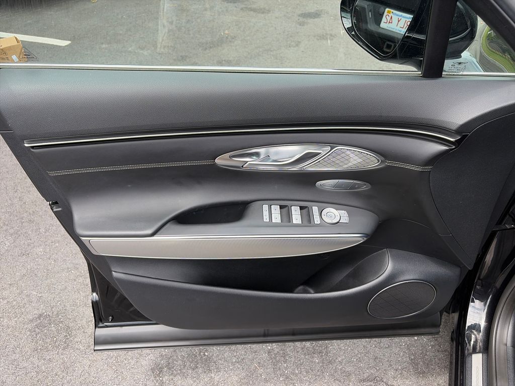 2023 GENESIS GV70 Standard - Photo 10