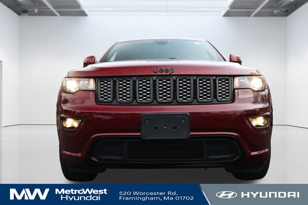 Used 2020 Jeep Grand Cherokee Laredo SUV