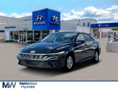 2026 Hyundai Elantra SE Sedan