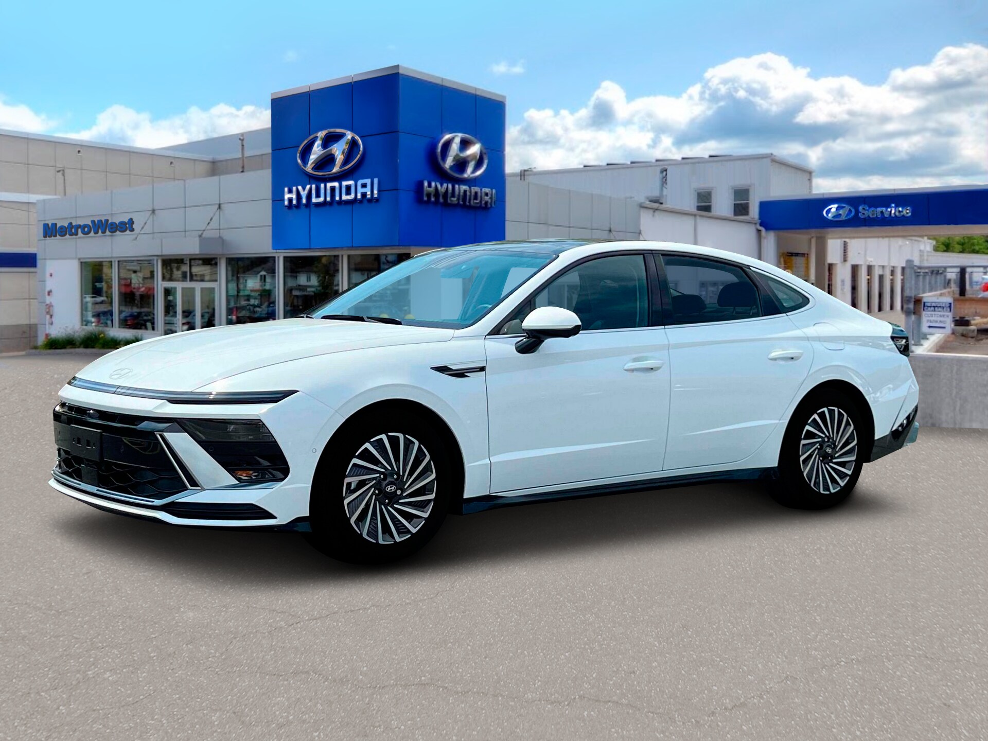 2025 Hyundai Sonata Hybrid Limited photo 2