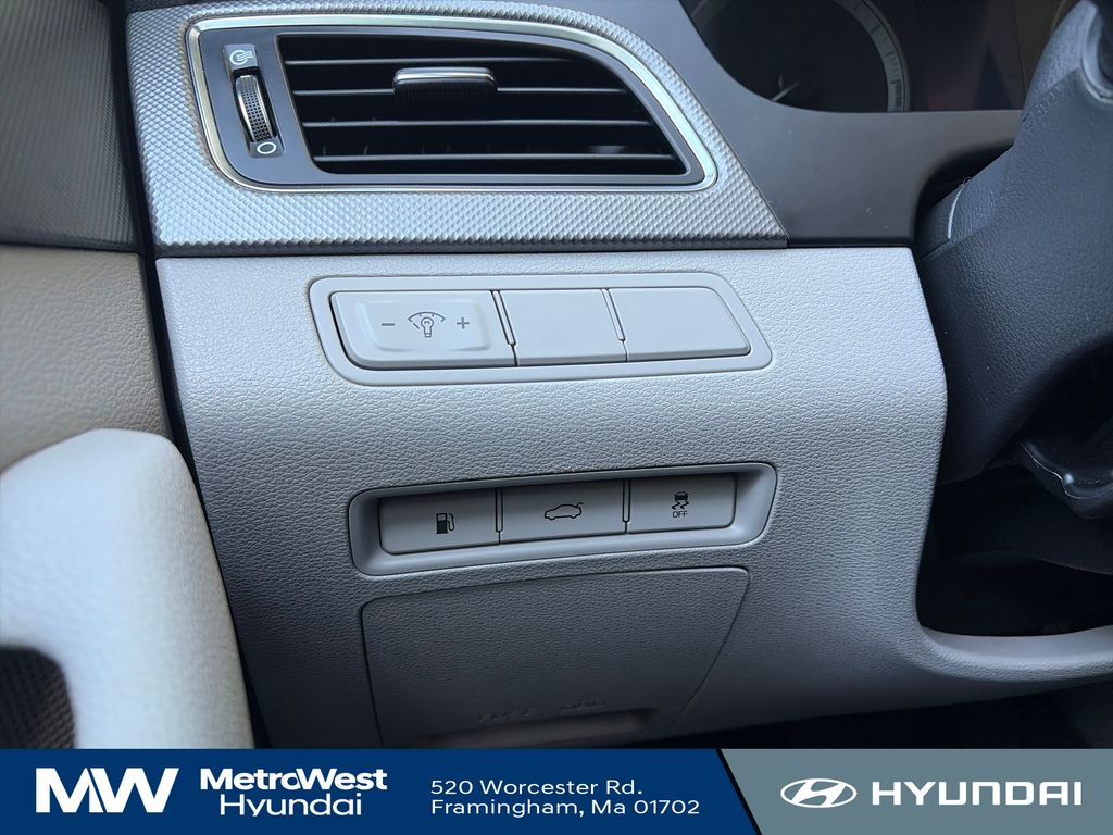 2017 Hyundai Sonata SE - Photo 23