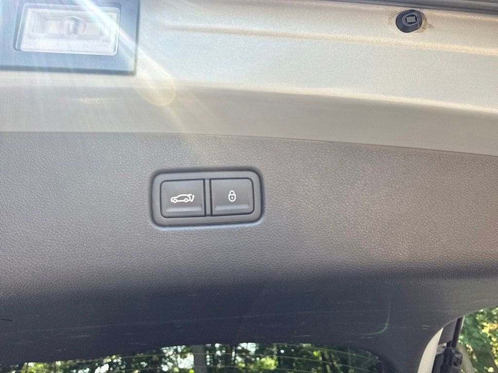 2025 GENESIS GV70 Standard - Photo 12