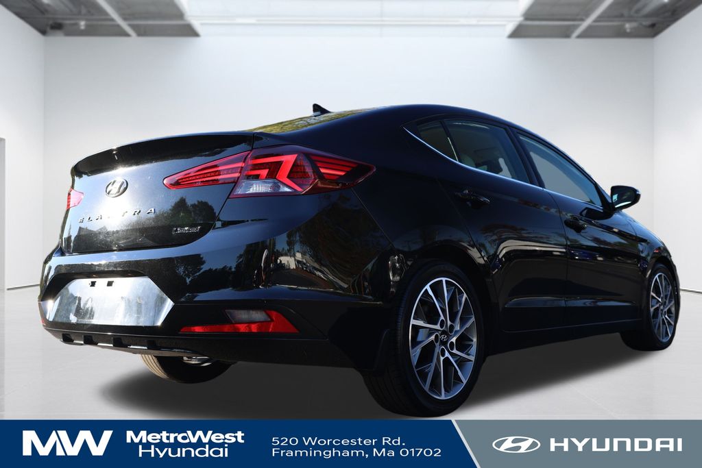 2020 Hyundai Elantra Limited photo 4