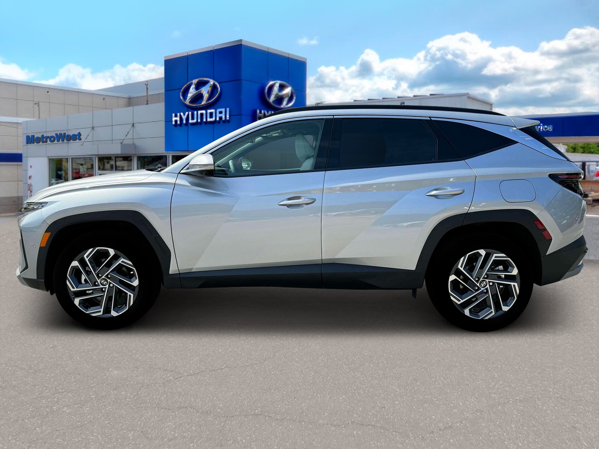 2025 Hyundai Tucson Hybrid Limited photo 3