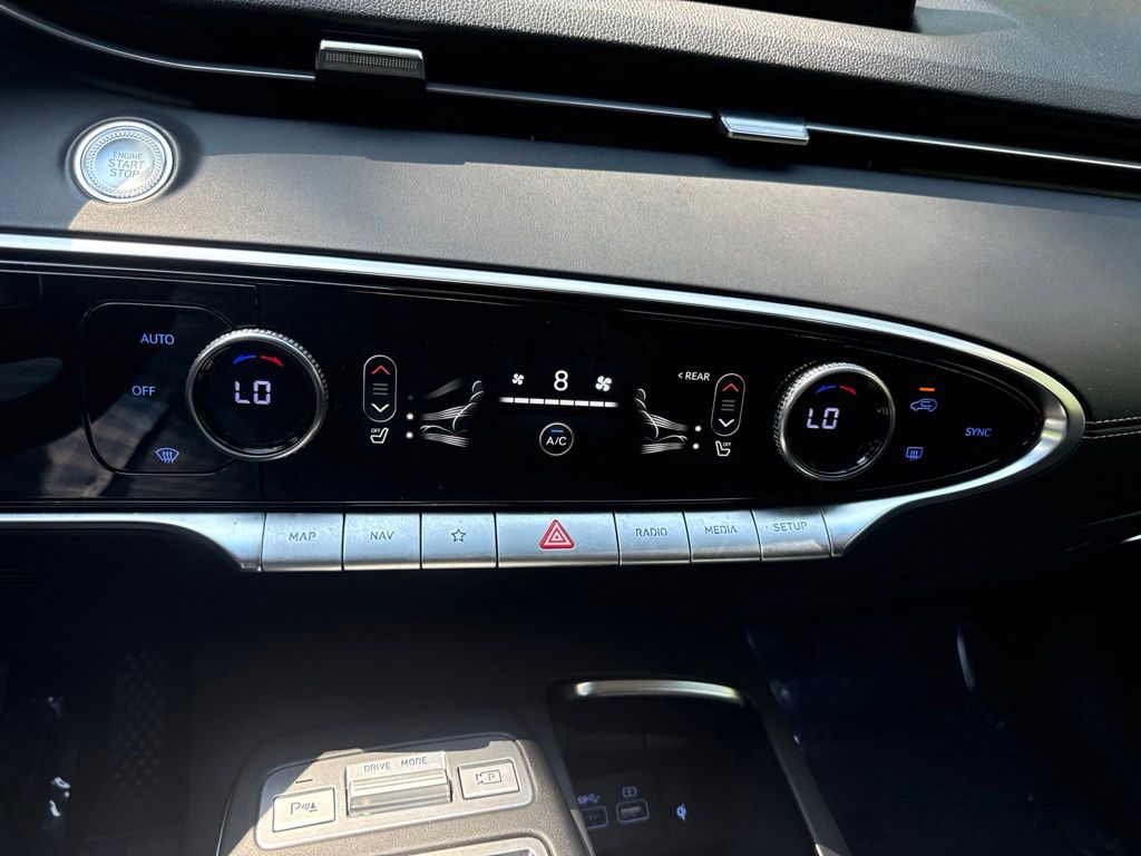 2025 GENESIS GV70 Standard - Photo 19