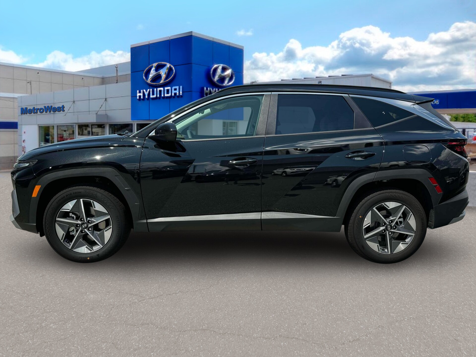 2025 Hyundai Tucson SEL photo 3