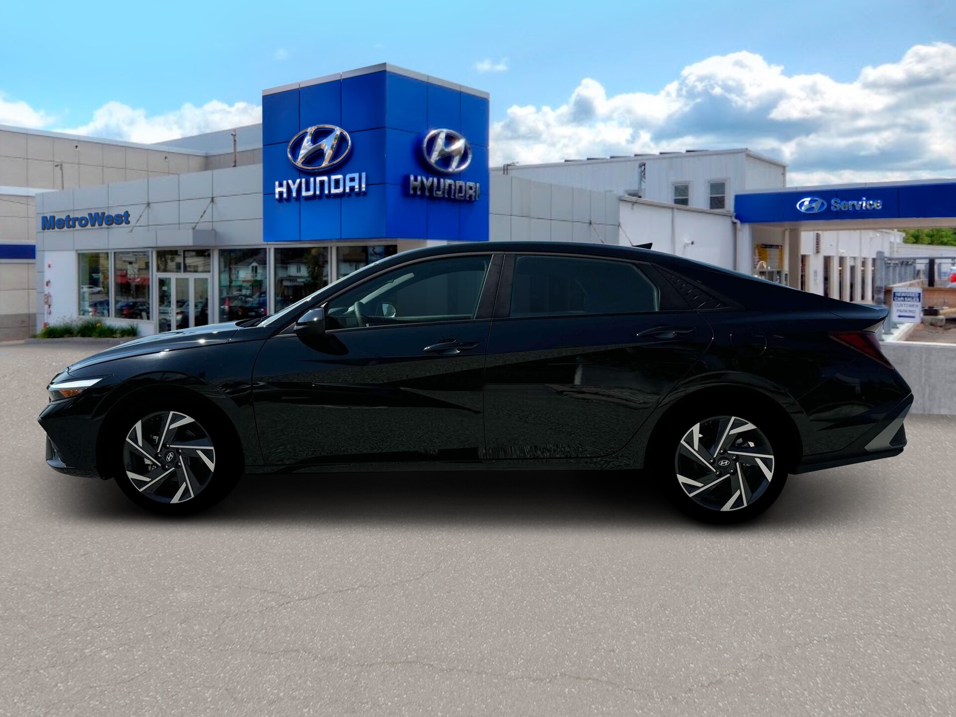 2025 Hyundai Elantra SEL Sport photo 3