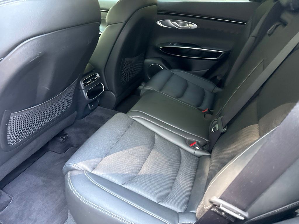 2025 GENESIS GV70 Standard - Photo 13