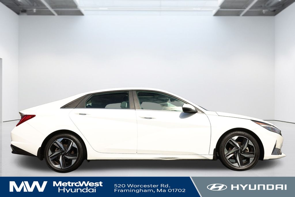 2021 Hyundai Elantra Limited photo 4