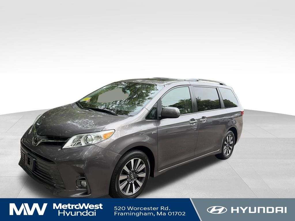 2019 Toyota Sienna XLE - Photo 1