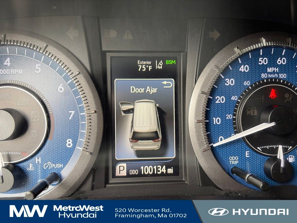 2019 Toyota Sienna XLE - Photo 15